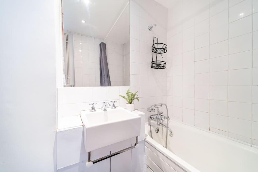 Beautiful One Bedroom Flat In Tavistock Place London Bagian luar foto